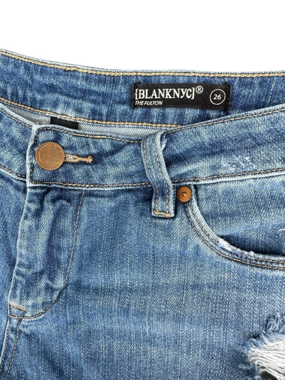 Blank NYC The Fulton Roll Up Distressed Denim Cutoff Raw Hem Shorts Size 26 - Picture 6 of 9